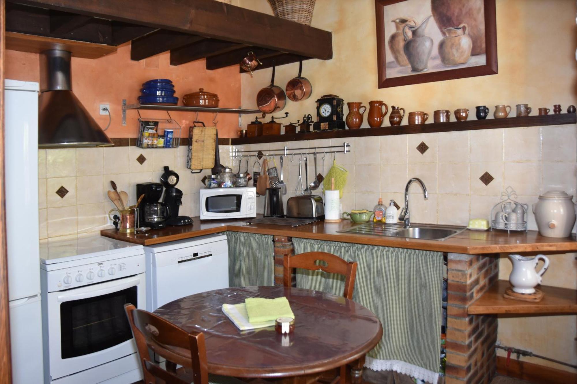 Les Volets Bleus Villa โพรแว็ง ภายนอก รูปภาพ